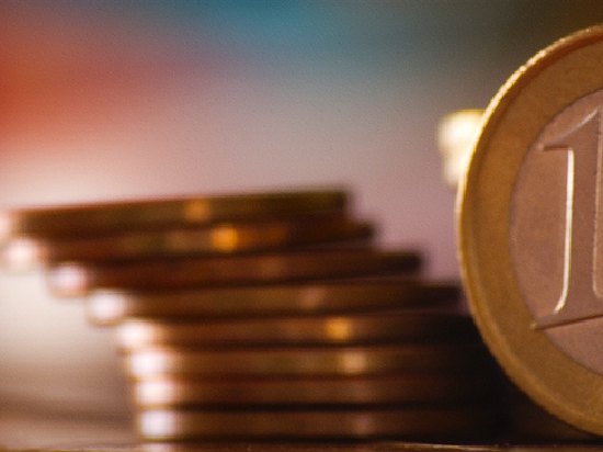 浪潮信息登顶A股吸金榜！扩产+涨价提振，电子ETF华宝（515260）盘中涨超3%！机构：中报业绩可期！